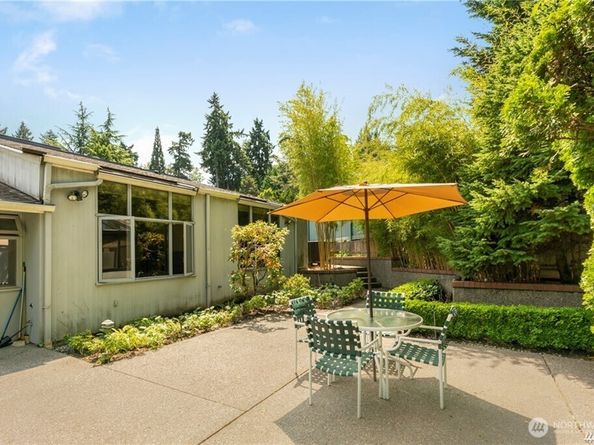8428 N Mercer Way, Mercer Island WA 98040