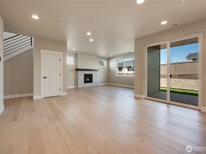 20220 125th Avenue NE SM205, Bothell WA 98011
