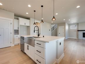 20220 125th Avenue NE SM205, Bothell WA 98011