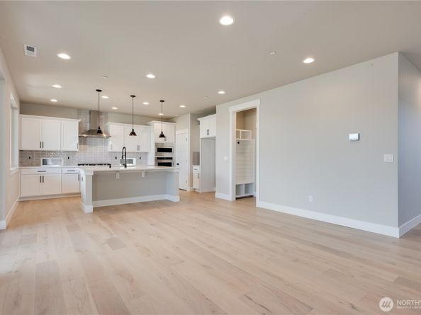 20220 125th Avenue NE SM205, Bothell WA 98011