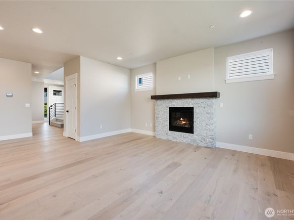 20220 125th Avenue NE SM205, Bothell WA 98011