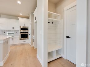 20220 125th Avenue NE SM205, Bothell WA 98011