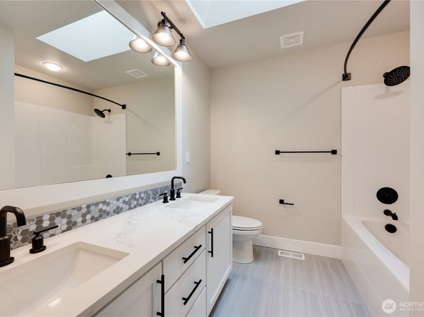 20220 125th Avenue NE SM205, Bothell WA 98011