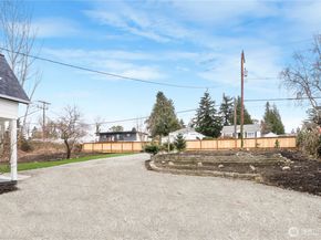 11853 12th Avenue S, Seattle WA 98168