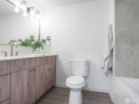 11853 12th Avenue S, Seattle WA 98168