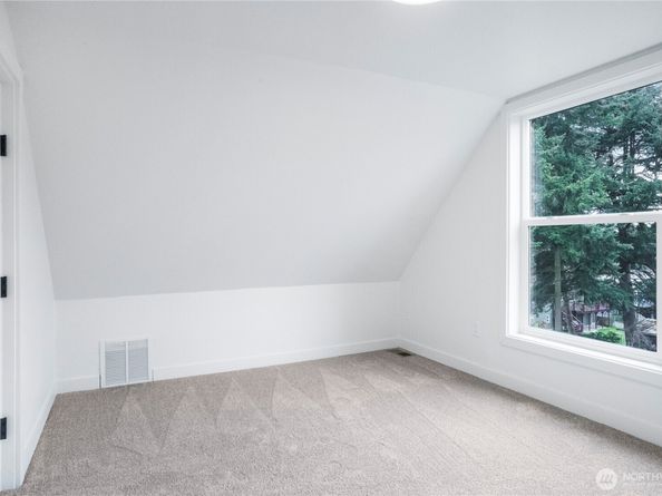 11853 12th Avenue S, Seattle WA 98168