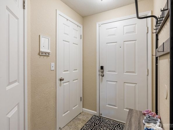 9917 Holly Drive B307, Everett WA 98204