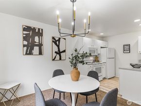 6525 200th Street SW 101, Lynnwood WA 98036