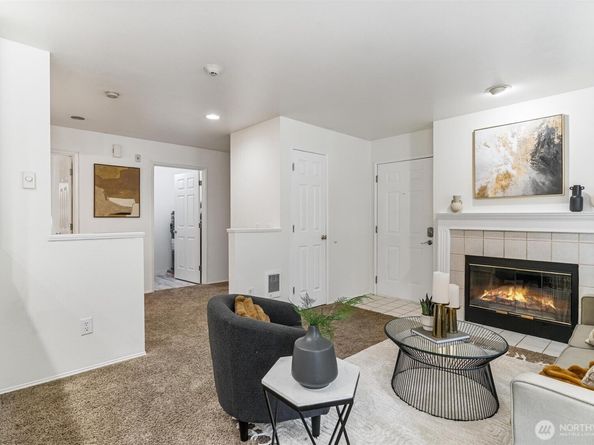 6525 200th Street SW 101, Lynnwood WA 98036