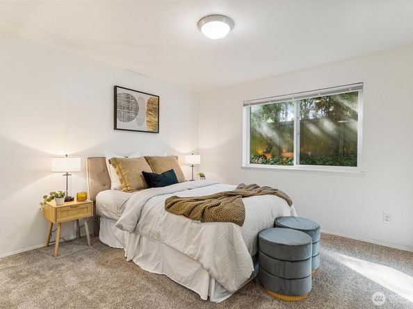 6525 200th Street SW 101, Lynnwood WA 98036