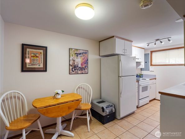 16631 Sylvester Road SW, Burien WA 98166