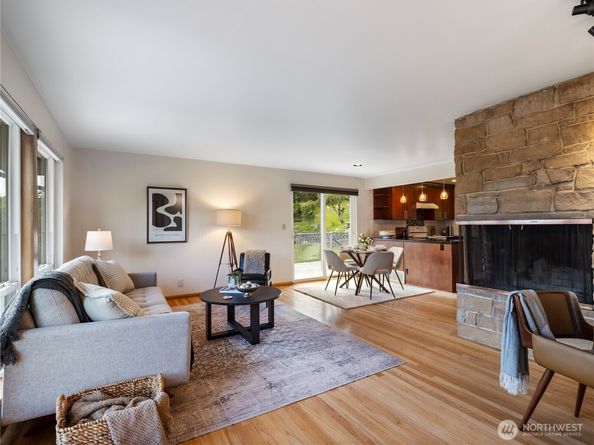 16631 Sylvester Road SW, Burien WA 98166