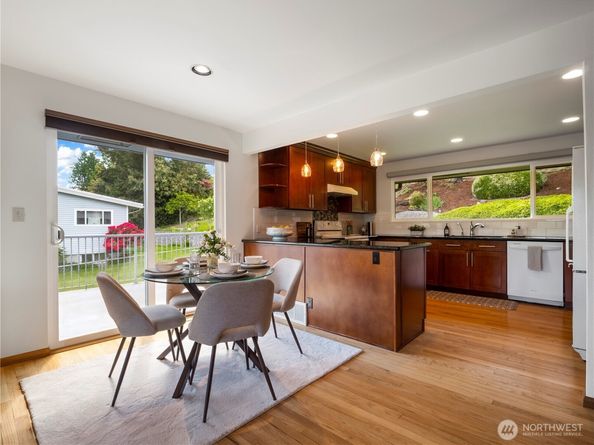 16631 Sylvester Road SW, Burien WA 98166