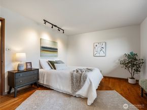 16631 Sylvester Road SW, Burien WA 98166