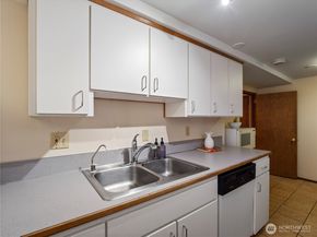 16631 Sylvester Road SW, Burien WA 98166
