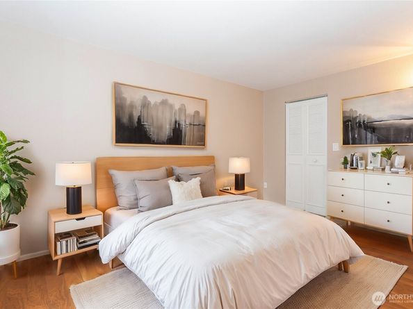 4308 NE Sunset Boulevard B5, Renton WA 98059