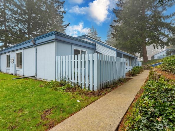 4308 NE Sunset Boulevard B5, Renton WA 98059
