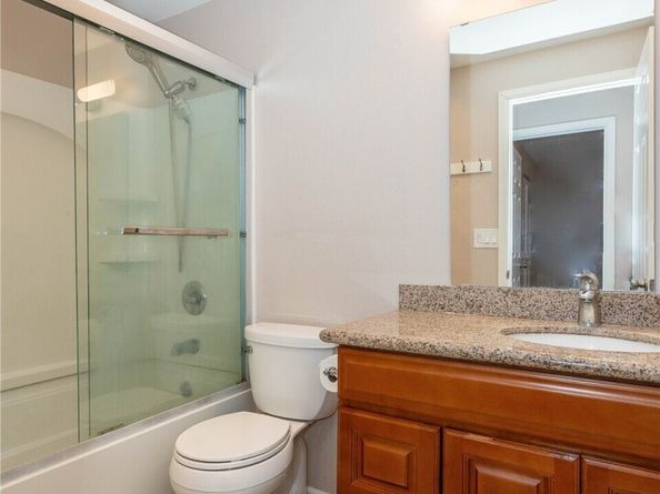 4308 NE Sunset Boulevard B5, Renton WA 98059
