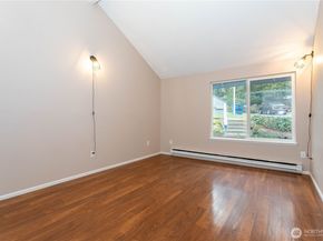 4308 NE Sunset Boulevard B5, Renton WA 98059