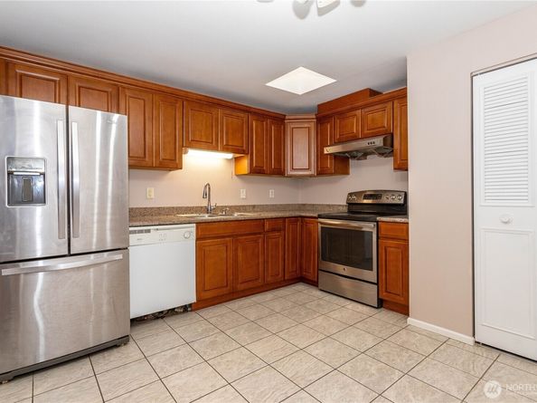 4308 NE Sunset Boulevard B5, Renton WA 98059