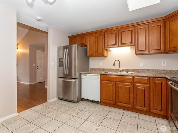 4308 NE Sunset Boulevard B5, Renton WA 98059