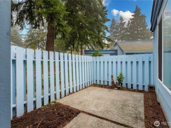 4308 NE Sunset Boulevard B5, Renton WA 98059