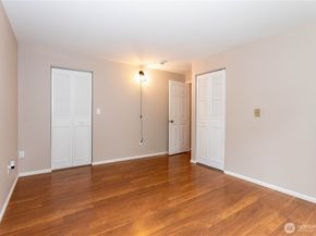4308 NE Sunset Boulevard B5, Renton WA 98059