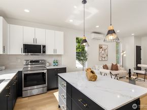 8513 19th Avenue NW A, Seattle WA 98117