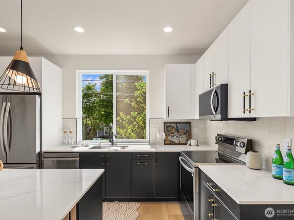 8513 19th Avenue NW A, Seattle WA 98117