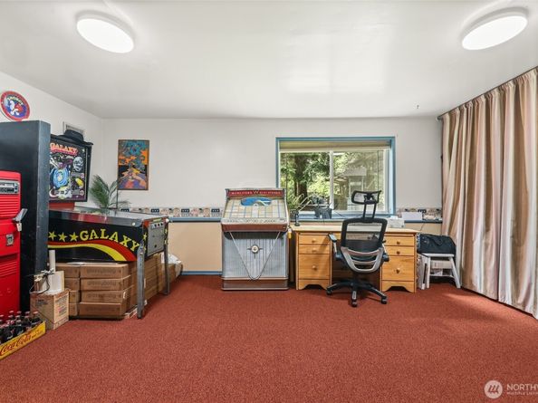 27428 97th Avenue SW, Vashon WA 98070