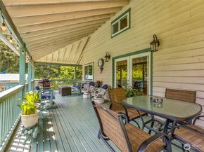 27428 97th Avenue SW, Vashon WA 98070