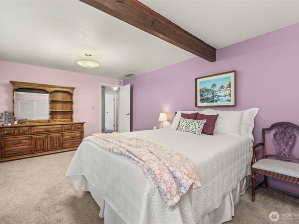 27428 97th Avenue SW, Vashon WA 98070