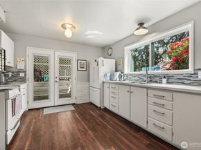27428 97th Avenue SW, Vashon WA 98070