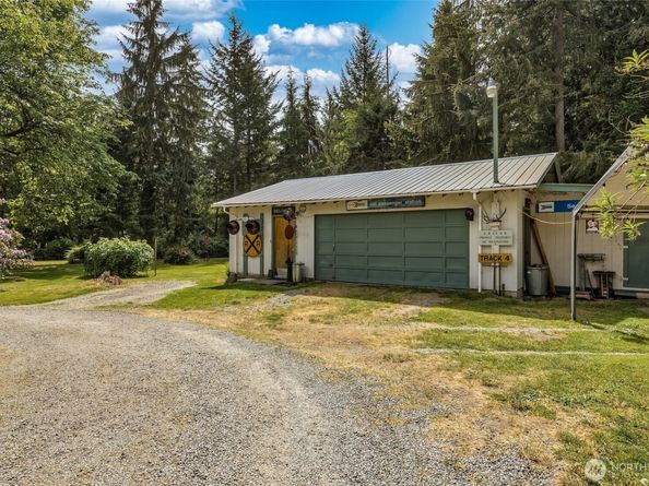 27428 97th Avenue SW, Vashon WA 98070