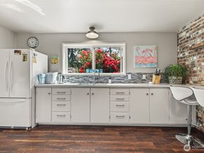27428 97th Avenue SW, Vashon WA 98070