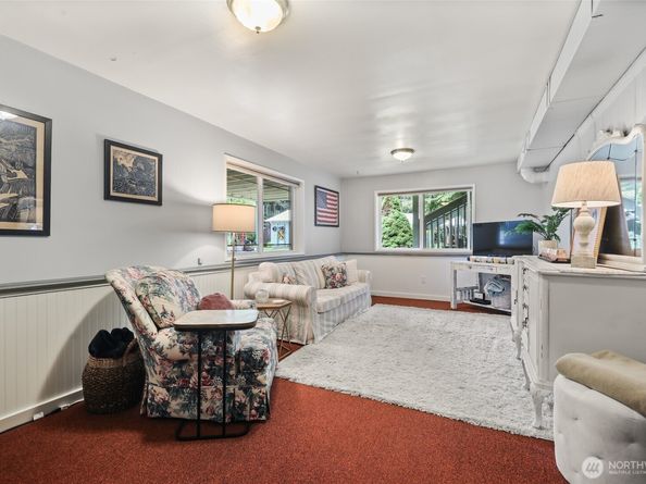 27428 97th Avenue SW, Vashon WA 98070