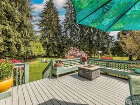 27428 97th Avenue SW, Vashon WA 98070