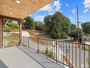 18520 83rd Avenue NE, Kenmore WA 98028