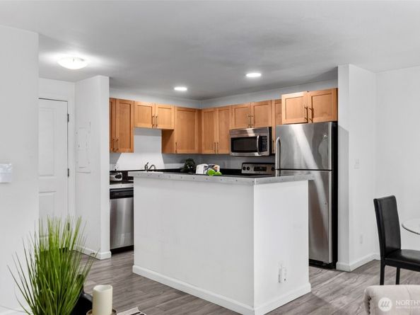 3661 Phinney Avenue N 407, Seattle WA 98103