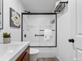 3661 Phinney Avenue N 407, Seattle WA 98103