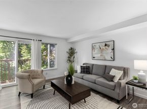 3661 Phinney Avenue N 407, Seattle WA 98103