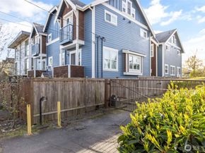 3661 Phinney Avenue N 407, Seattle WA 98103