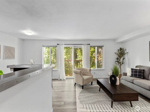 3661 Phinney Avenue N 407, Seattle WA 98103