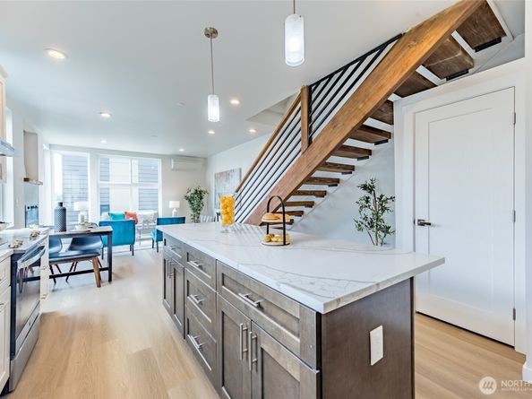1015 Sturgus Avenue S A, Seattle WA 98144