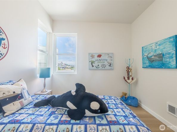 1015 Sturgus Avenue S A, Seattle WA 98144
