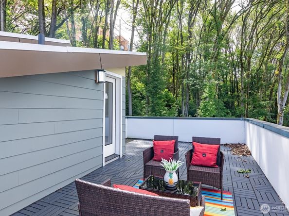 1015 Sturgus Avenue S A, Seattle WA 98144