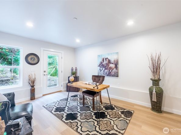 1015 Sturgus Avenue S A, Seattle WA 98144