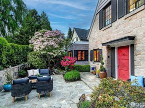 4216 55th Avenue NE, Seattle WA 98105
