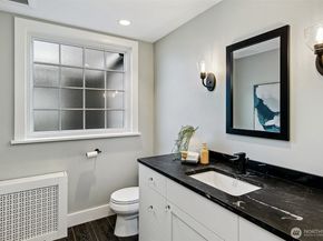 4216 55th Avenue NE, Seattle WA 98105