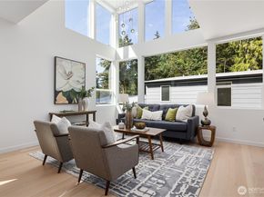 12015 36th Avenue NE B, Seattle WA 98125